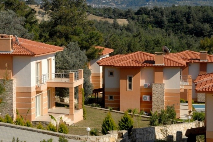 ОТДЕЛЬНАЯ ВИЛЛА С ЧАСТНЫМ БАССЕЙНОМ В КУШАДАСЫ.