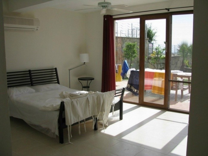 РОСКОШНАЯ ОТДЕЛЬНАЯ ВИЛЛА С ЧАСТНЫМ БАССЕЙНОМ В КУШАДАСЫ.