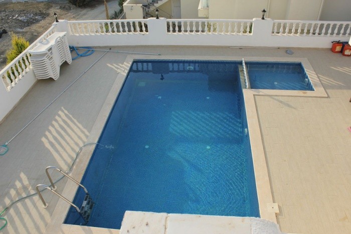 ОТДЕЛЬНАЯ ВИЛЛА С ЧАСТНЫМ БАССЕЙНОМ В КУШАДАСЫ.