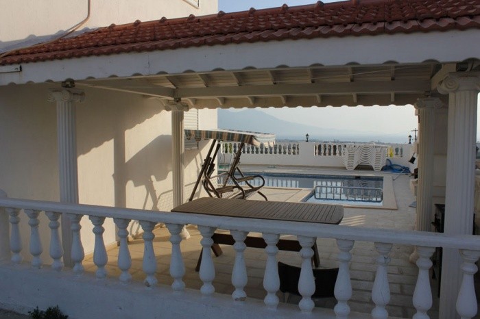 ОТДЕЛЬНАЯ ВИЛЛА С ЧАСТНЫМ БАССЕЙНОМ В КУШАДАСЫ.