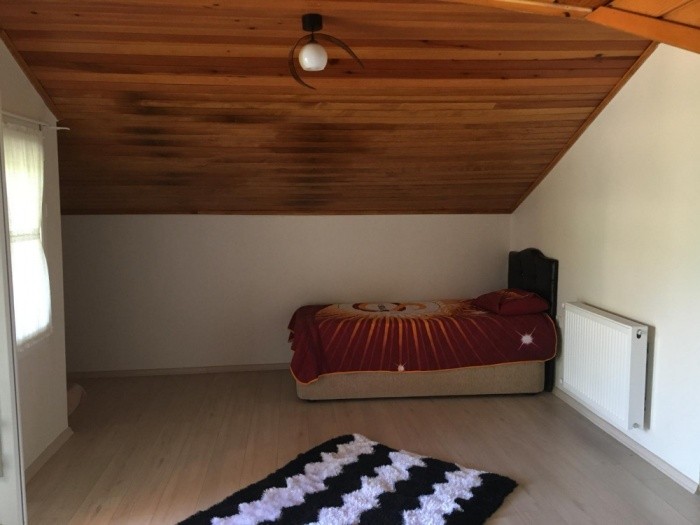 ДОМ С ЧАСТНЫМ САДОВЫМ УЧАСТКОМ ПЛОЩАДЬЮ 2340 М2 В КУШАДАСЫ.