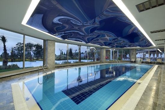 Роскошная полностью меблированная квартира с 1 спальней в Ramada Resort Kusadasi