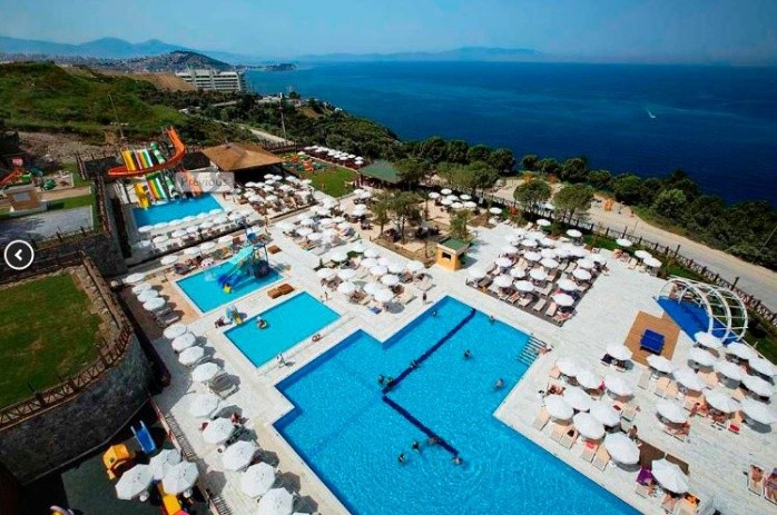 Роскошная полностью меблированная квартира с 1 спальней в Ramada Resort Kusadasi