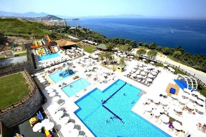 Роскошная полностью меблированная квартира с 1 спальней в Ramada Resort Kusadasi