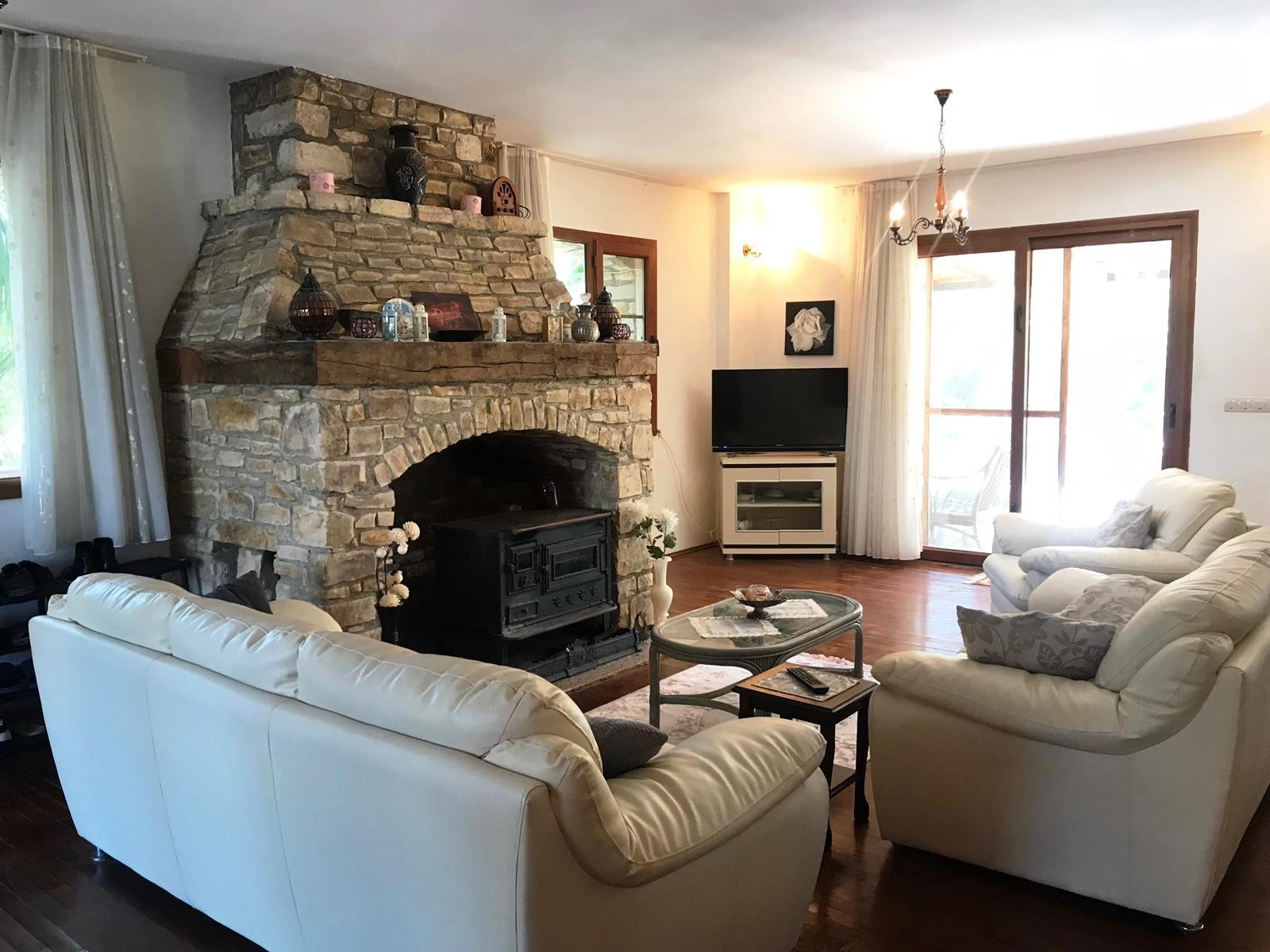 Detached Stone Villa with Private Garden Private Pool in Kusadasi