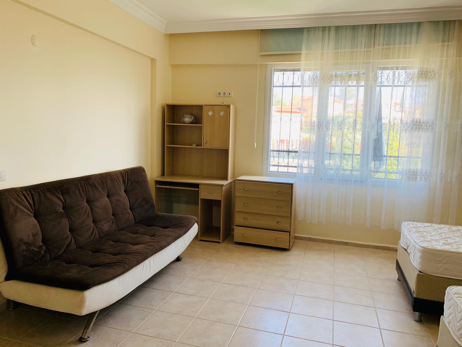 Detached Villa with Pool and 1000sqm Private Garden in Kusadasi