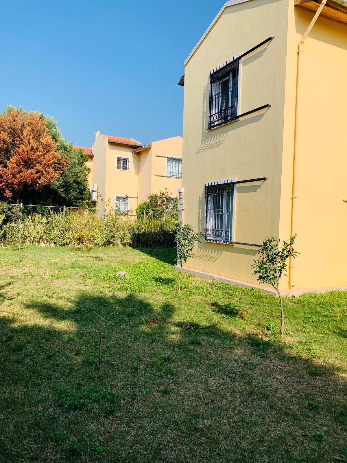 Detached Villa with Pool and 1000sqm Private Garden in Kusadasi