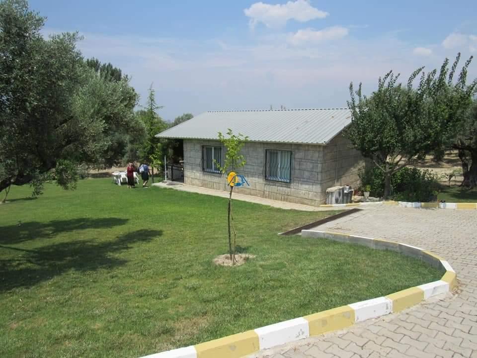 ОТДЕЛЬНАЯ ВИЛЛА С ЧАСТНЫМ БАССЕЙНОМ И ЧАСТНЫМ УЧАСТКОМ ПЛОЩАДЬЮ 9000М2 В КУШАДАСЫ.