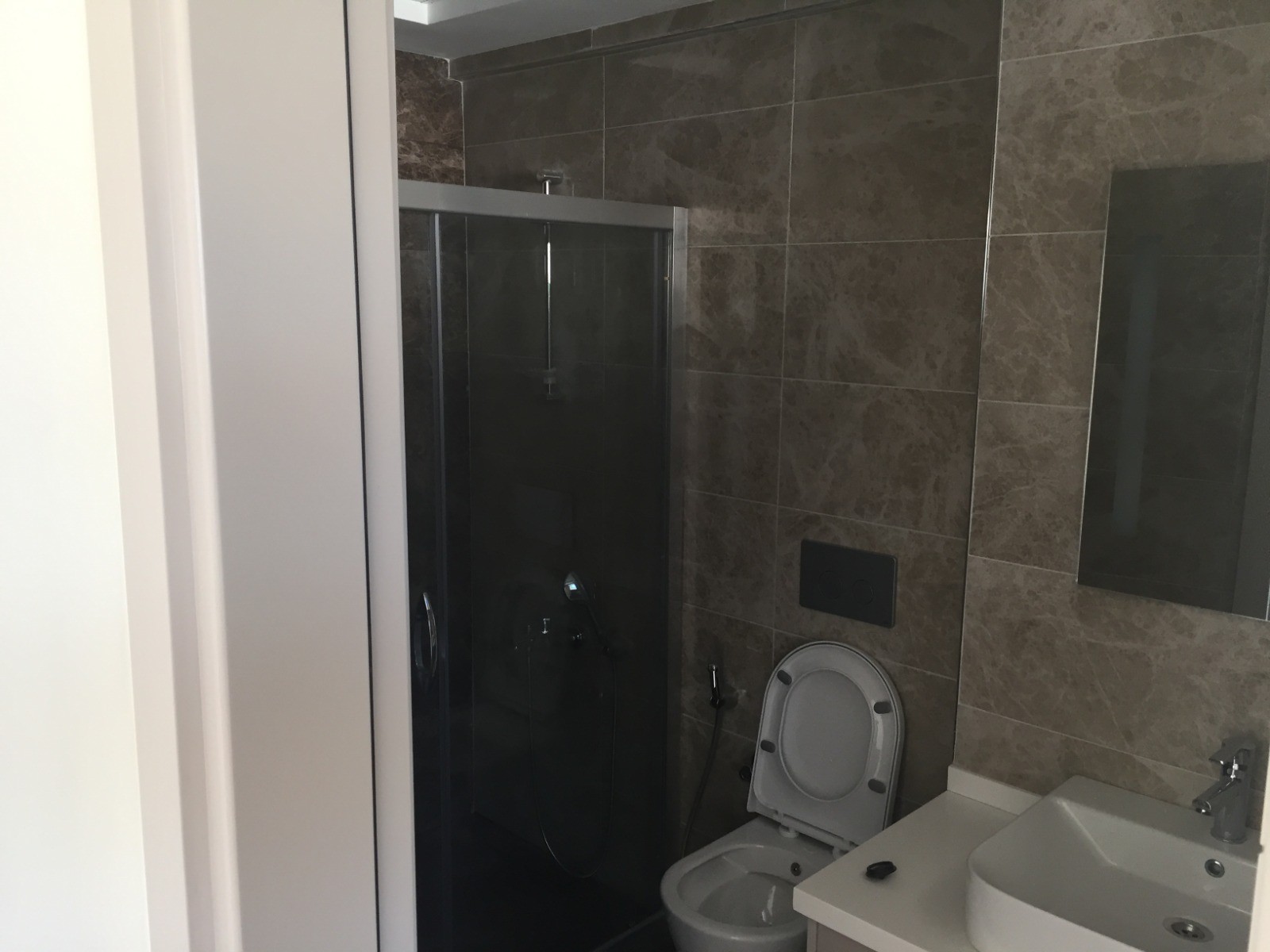 НОВАЯ КВАРТИРА 3+1 В КУШАДАСЫ.