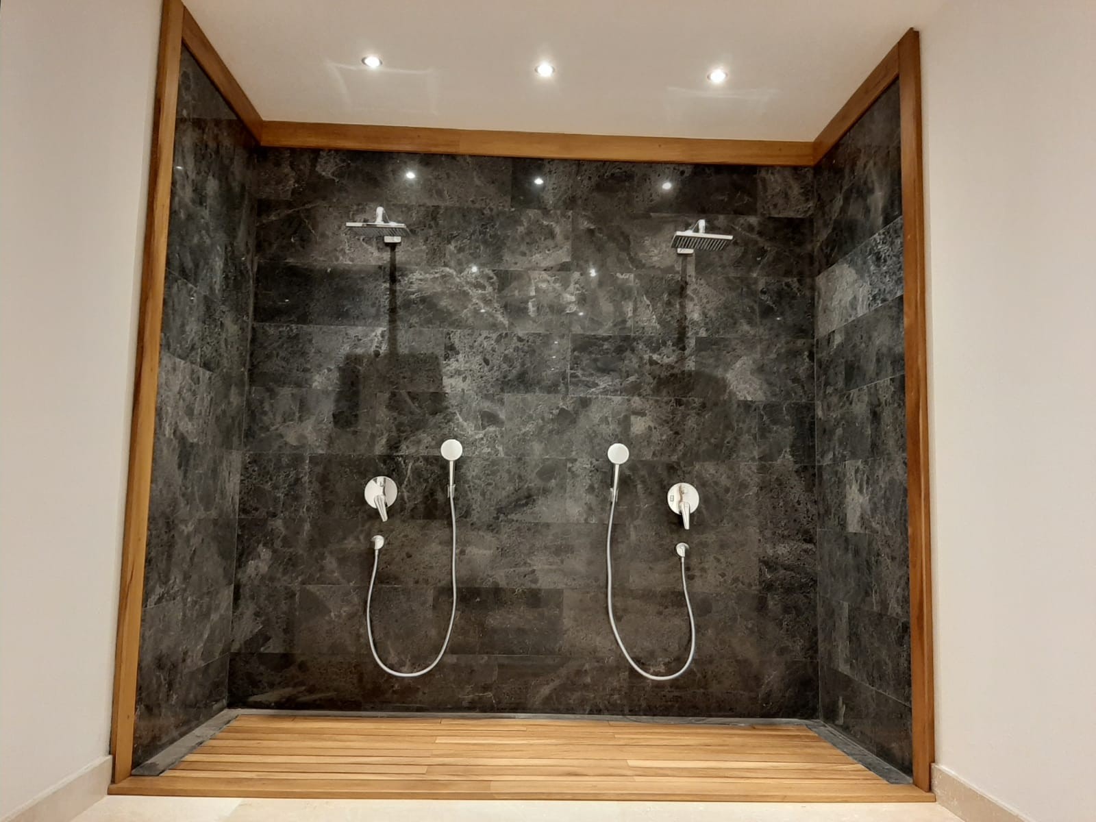 РОСКОШНАЯ ОТДЕЛЬНАЯ ВИЛЛА В РАЙОНЕ ЯЛЫКАВАК БОДРУМ.