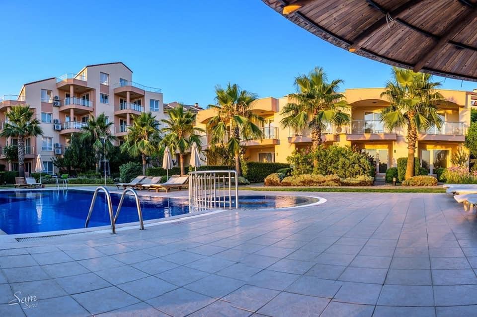 КВАРТИРА 2+1 В GOLF & SPA RESORT В КУШАДАСЫ.