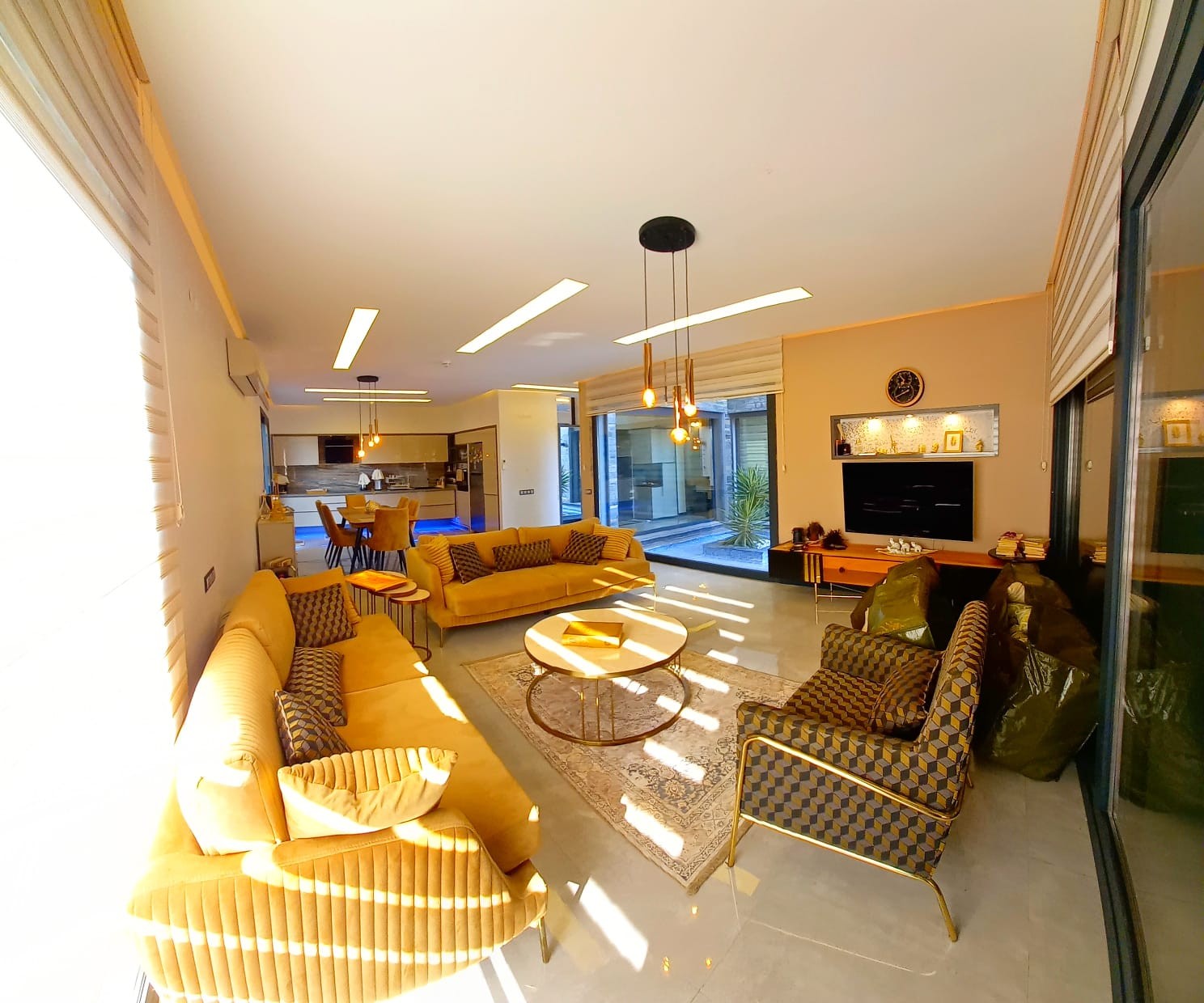 CLOSE TO THE CENTRUM LUXURY BRAND NEW VILLA