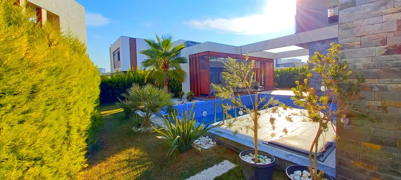 CLOSE TO THE CENTRUM LUXURY BRAND NEW VILLA