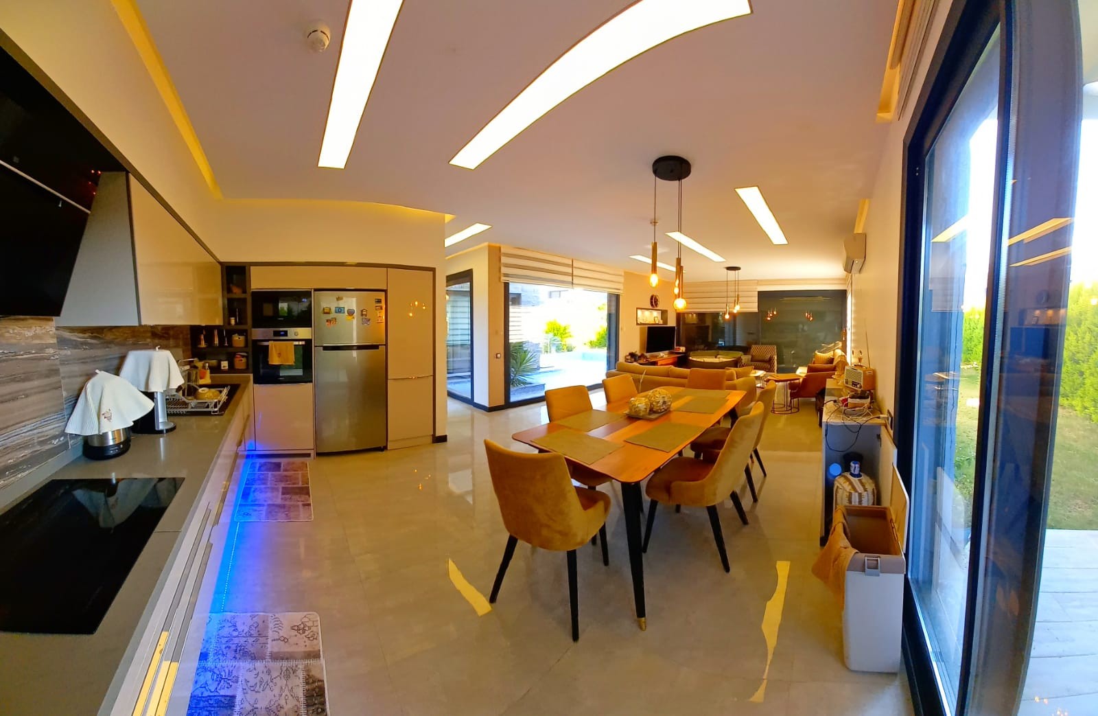 CLOSE TO THE CENTRUM LUXURY BRAND NEW VILLA