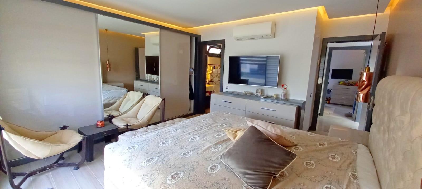 CLOSE TO THE CENTRUM LUXURY BRAND NEW VILLA