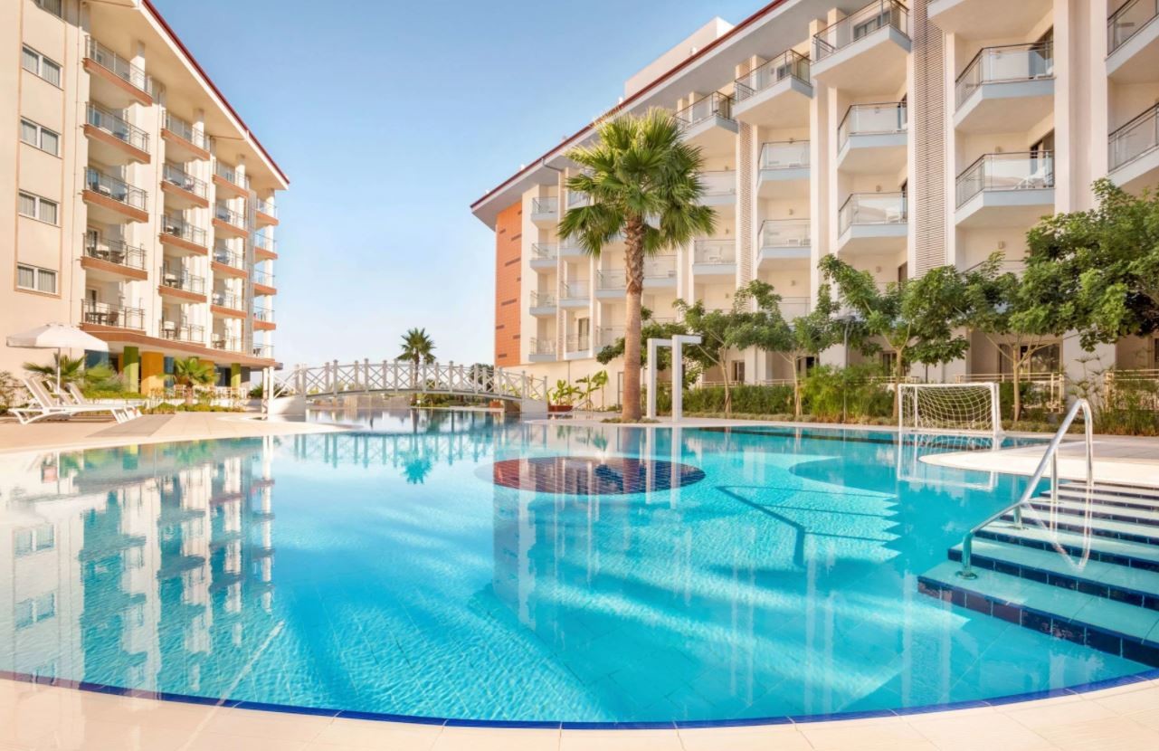 КВАРТИРА 1+1 В RAMADA RESORT В КУШАДАСЫ.