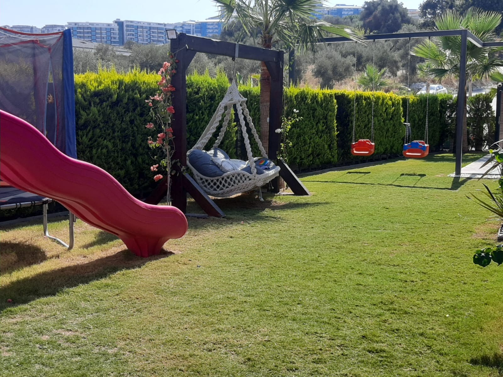 5 Bedrooms Detached Villa with Private Pool in Kusadasi