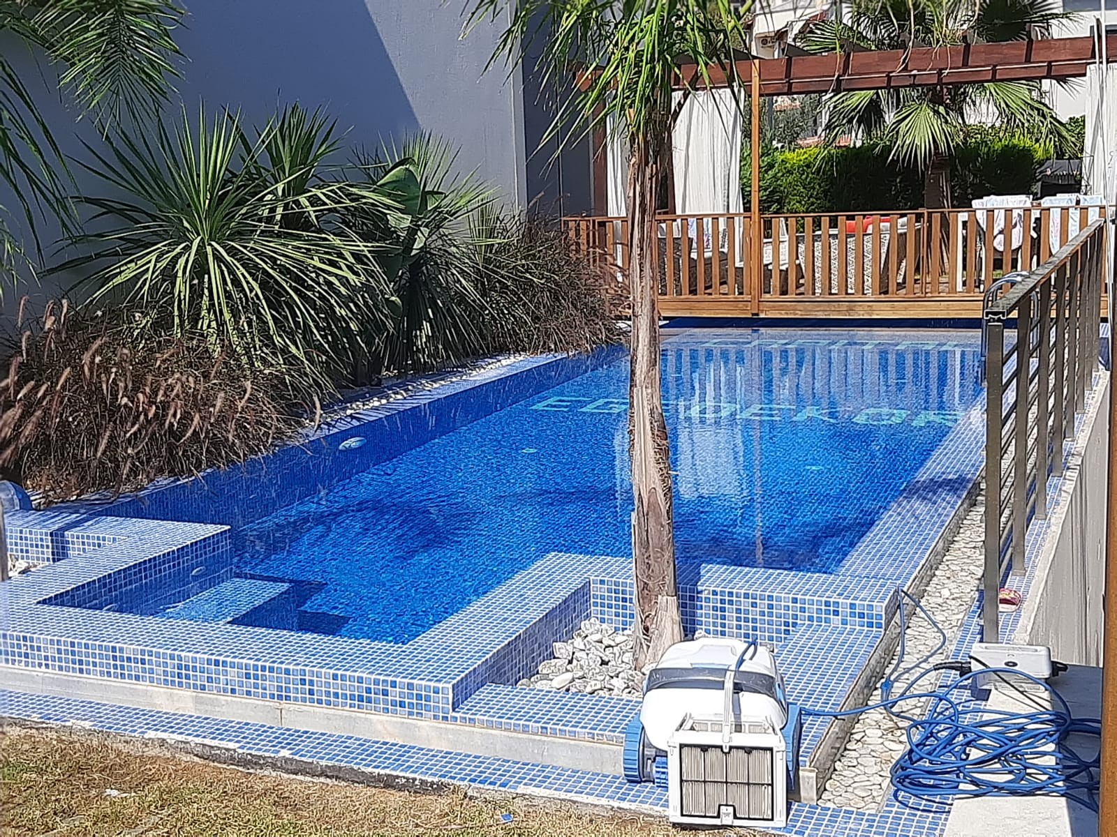 5 Bedrooms Detached Villa with Private Pool in Kusadasi