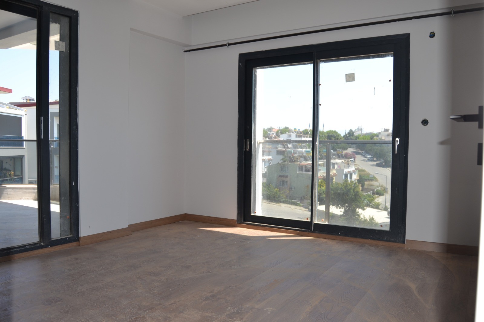 GREAT OPPORTUNITY LADIES BEACH 1+1 2+1 KEY READY APARTMENTS