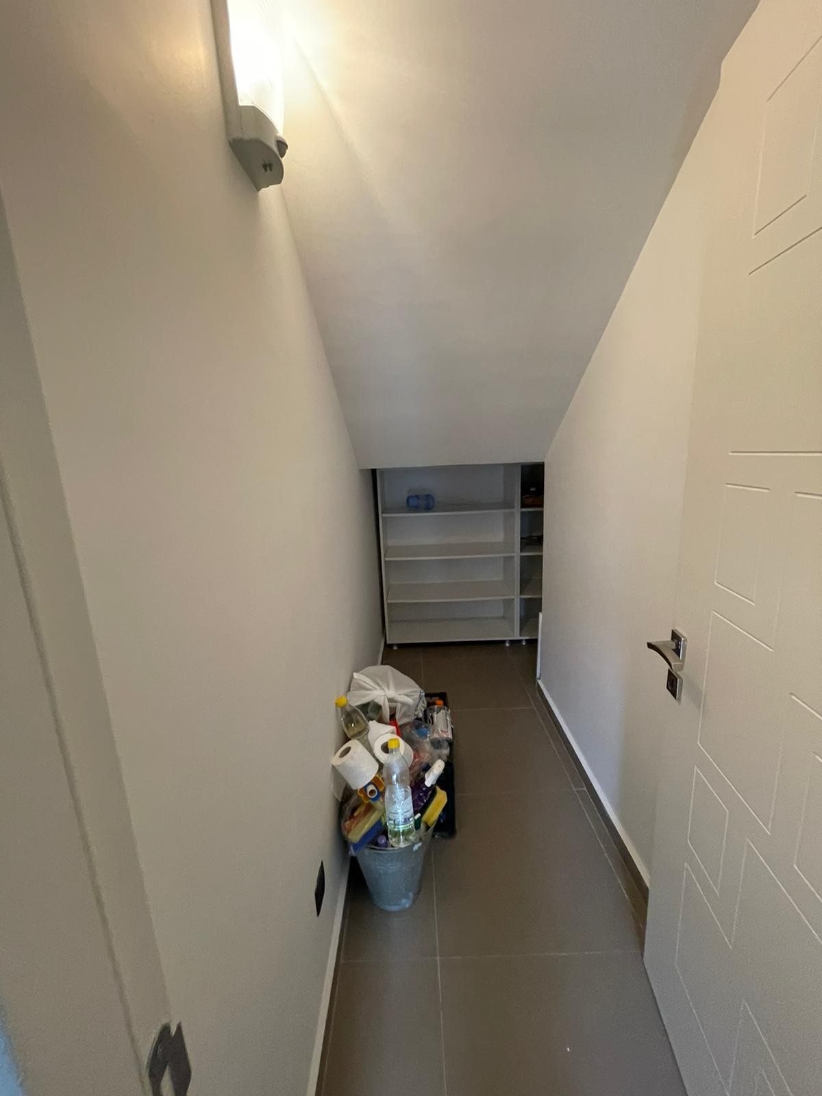 FULLY FURNISHED BRAND NEW CLOSE TO THE BEACH & TOWN