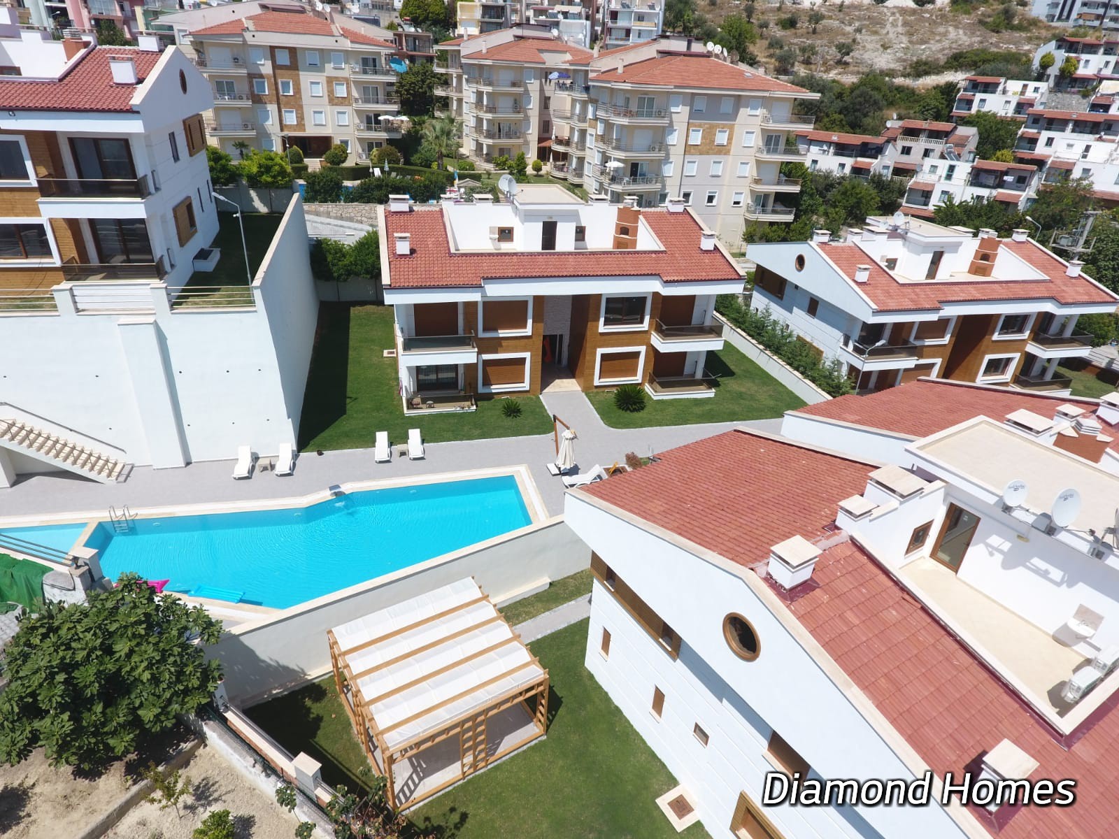 LADIES BEACH  BRAND NEW 2 BEDROOM APARTMENT FOR SALE