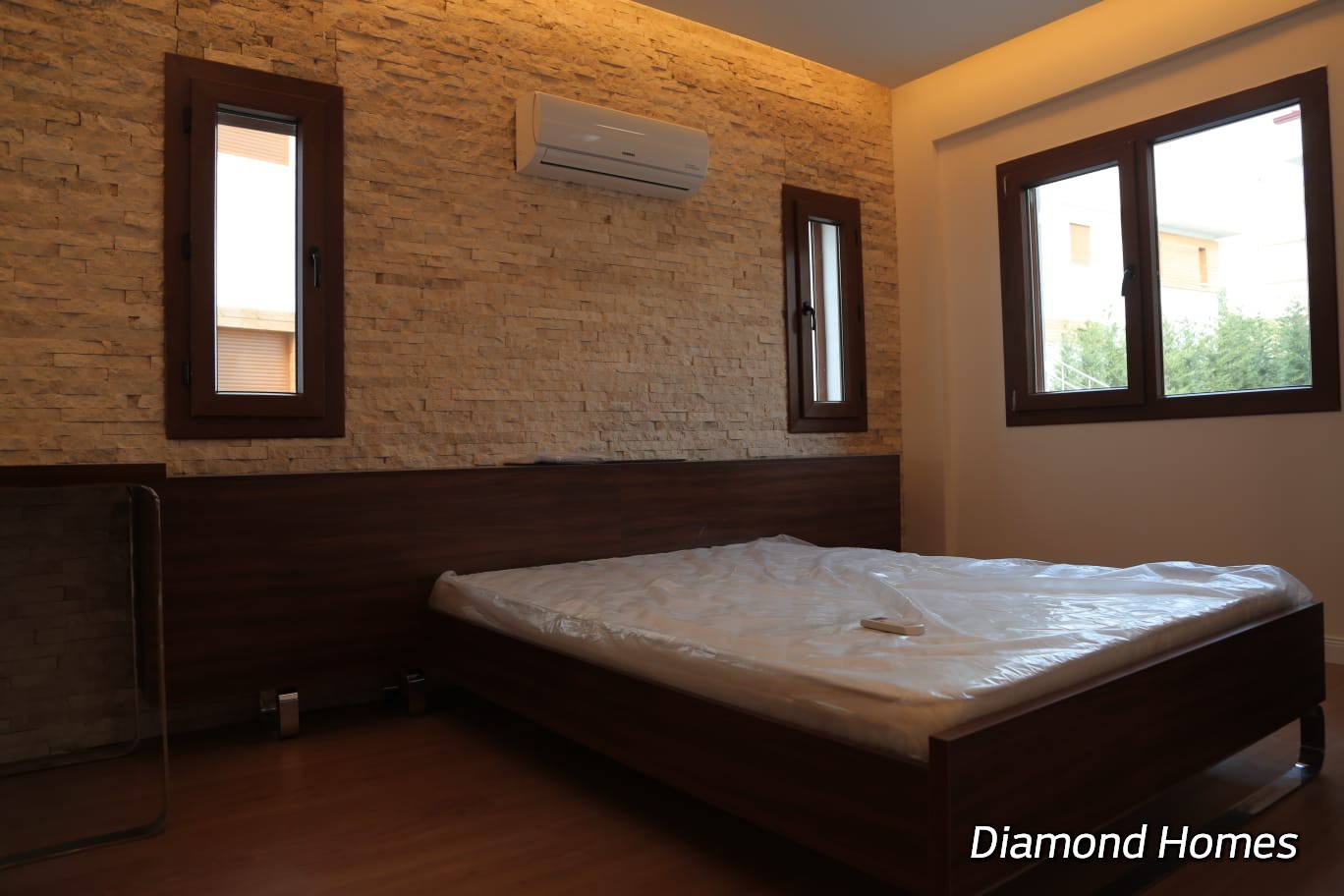 LADIES BEACH  BRAND NEW 2 BEDROOM APARTMENT FOR SALE