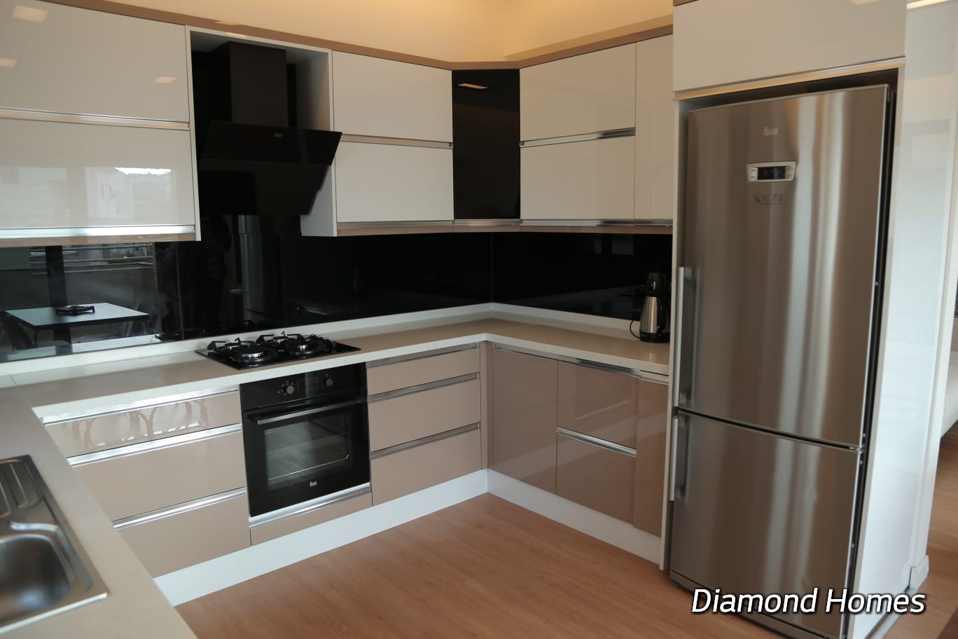 LADIES BEACH  BRAND NEW 2 BEDROOM APARTMENT FOR SALE