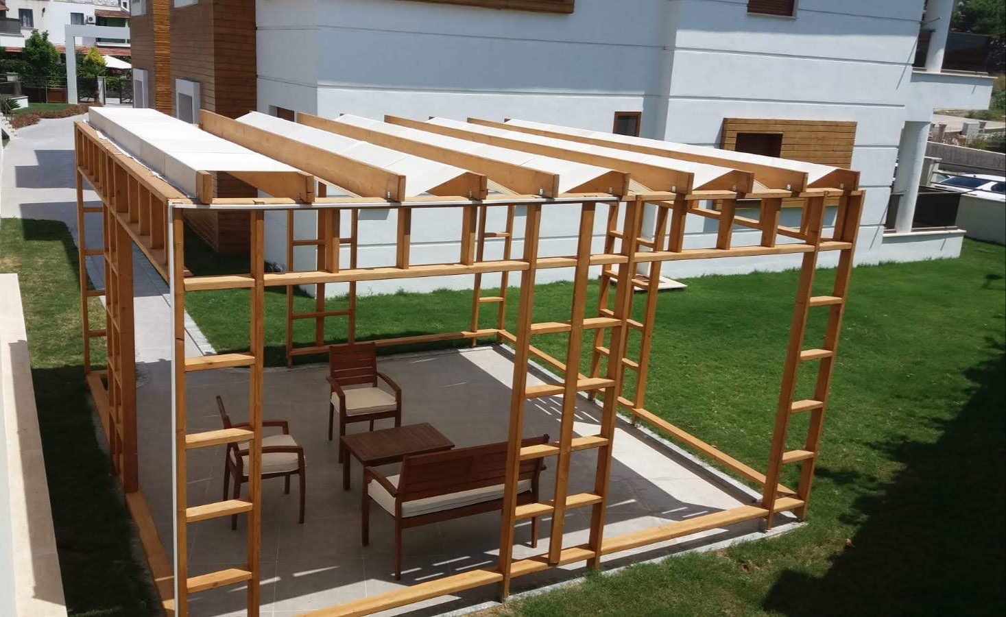 LADIES BEACH  BRAND NEW 2 BEDROOM APARTMENT FOR SALE