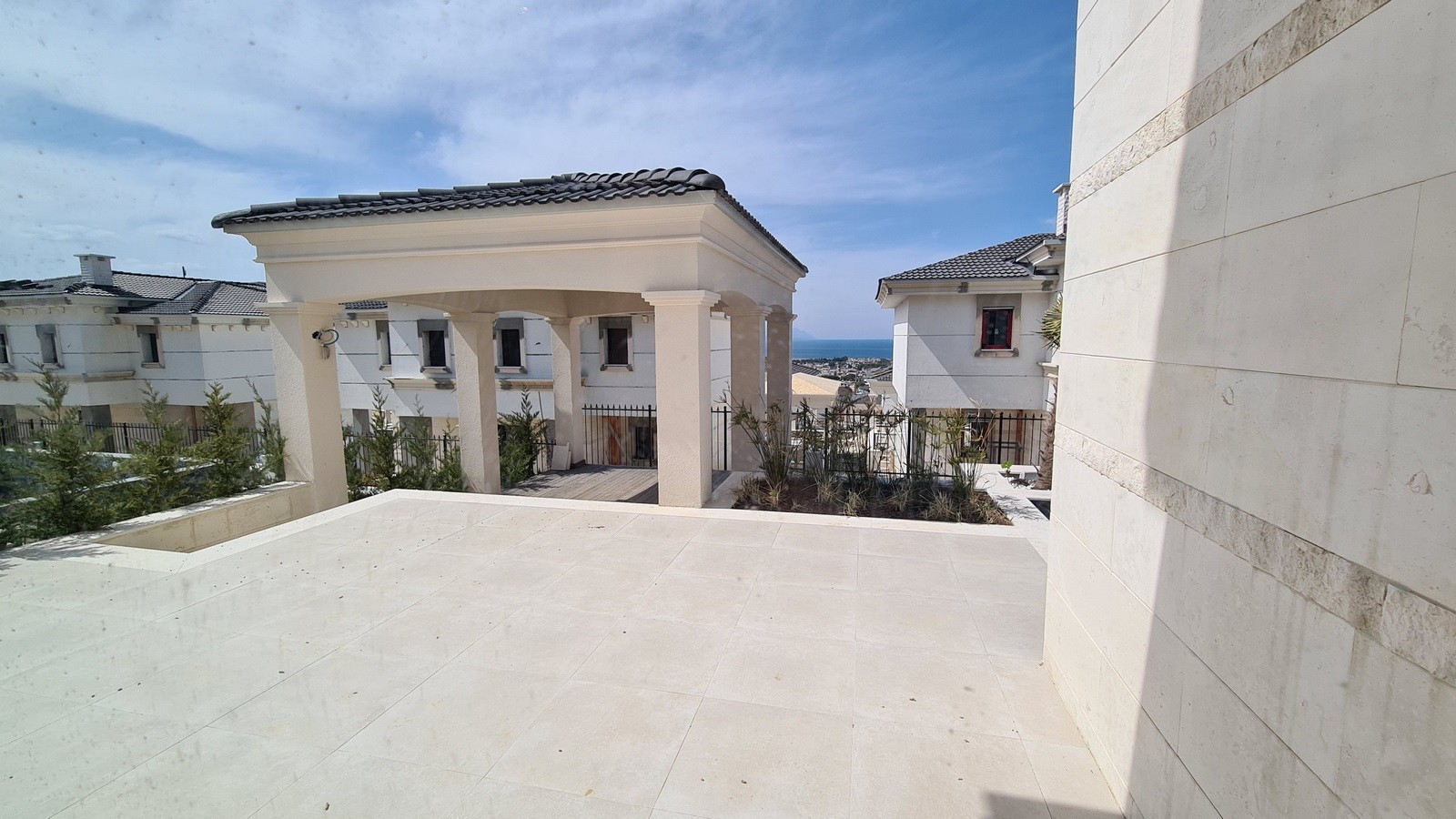 4 Bedroom Brand New Detached Villas for Sale in Kusadasi
