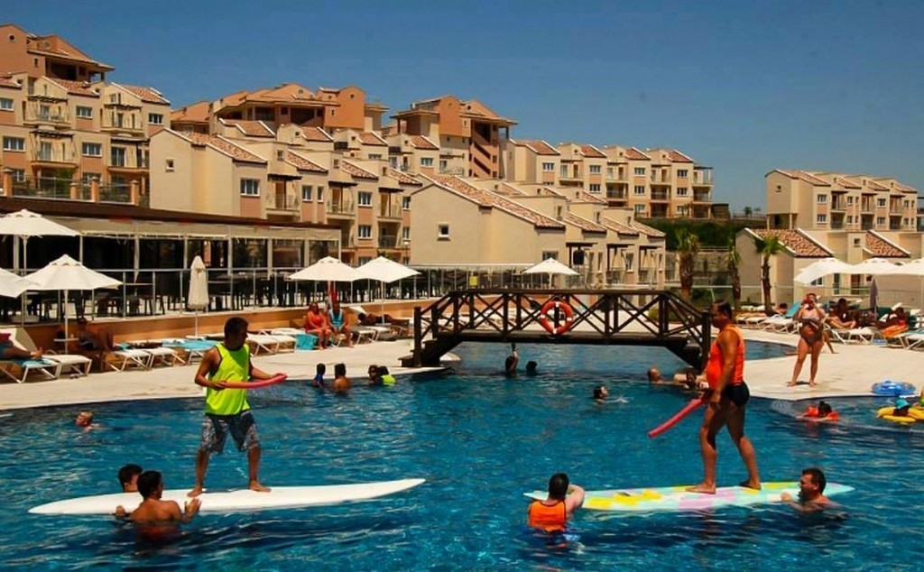 2 Bed Furnished Penthouse Apartment in Golf & Spa Resort in Kusadasi