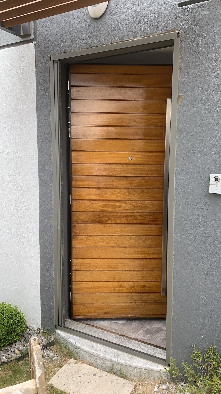 РОСКОШНАЯ ОТДЕЛЬНАЯ ВИЛЛА С ЧАСТНЫМ БАССЕЙНОМ В КУШАДАСЫ.