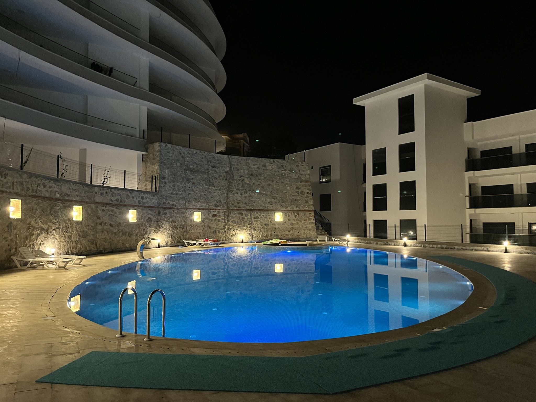 ЭЛИТНЫЕ КВАРТИРЫ В ПРЕСТИЖНОМ КОМПЛЕКСЕ В КУШАДАСЫ.