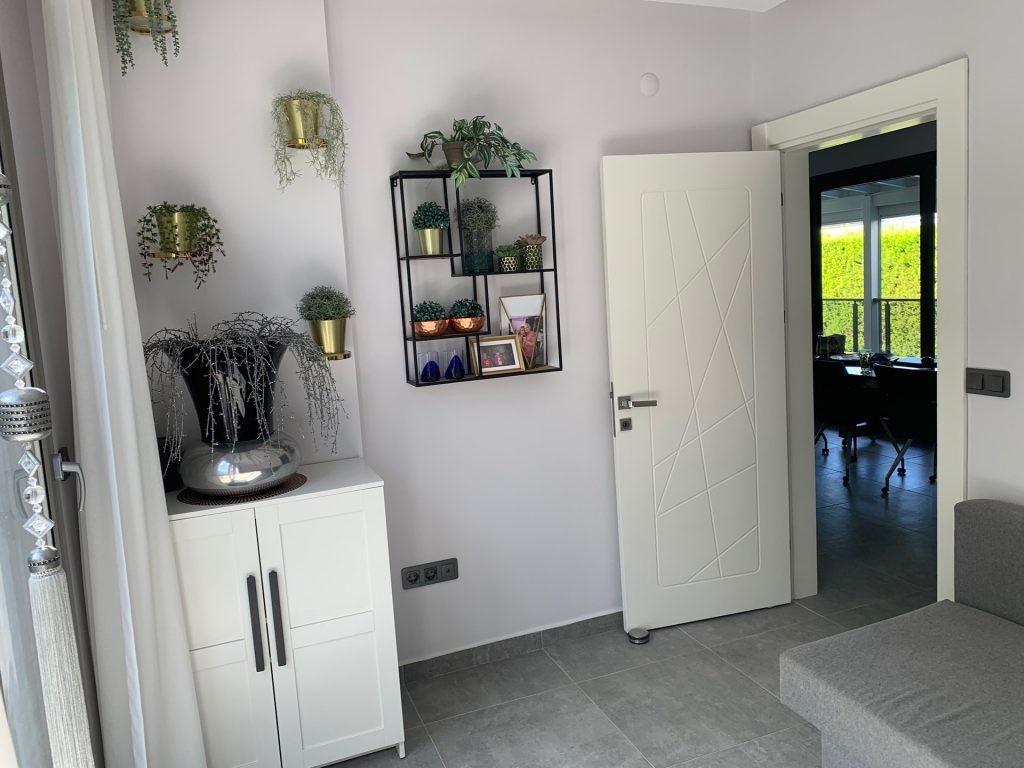 Close to the sea, with private parking, and near the city center, a magnificent villa is for sale.