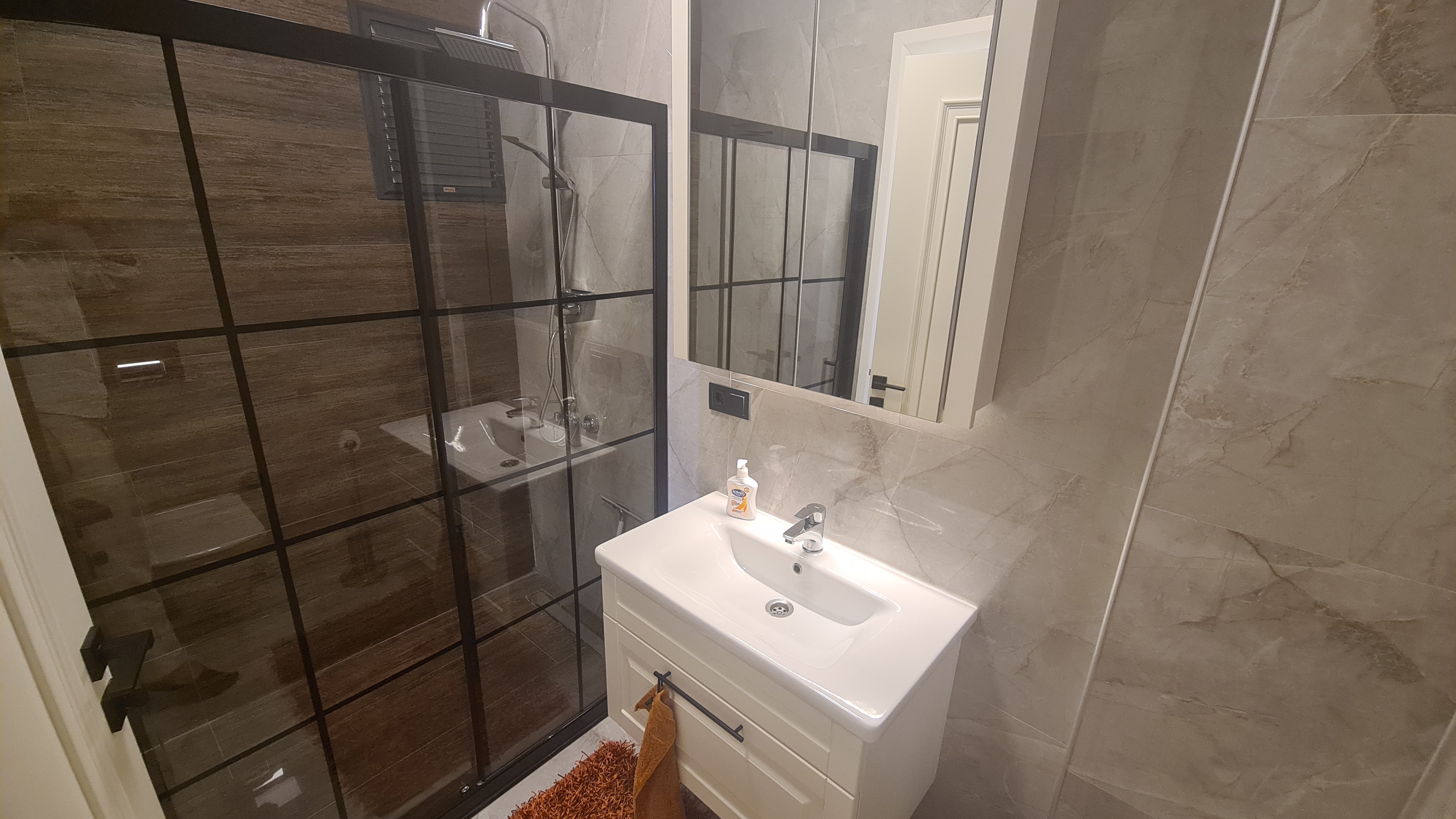 Exceptional Apartment Offering Modern Comfort and Luxury with Pool, 2 Bedrooms, and Balcony