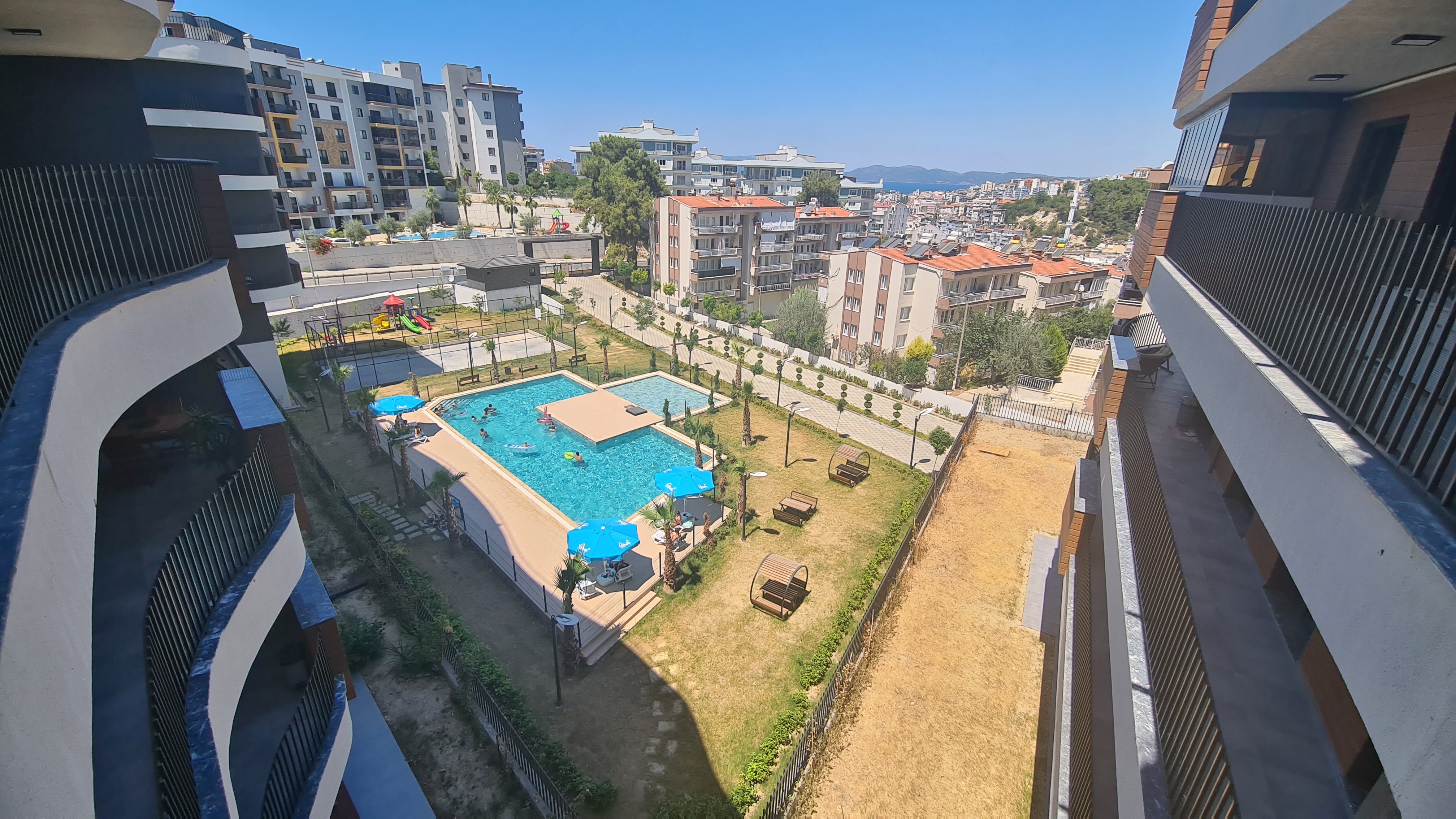 Exceptional Apartment Offering Modern Comfort and Luxury with Pool, 2 Bedrooms, and Balcony