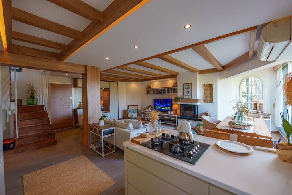 Sea View Penthouse Duplex: Where Scandinavian and Bohemian Styles Converge into a Living Space Beyond Urban Life