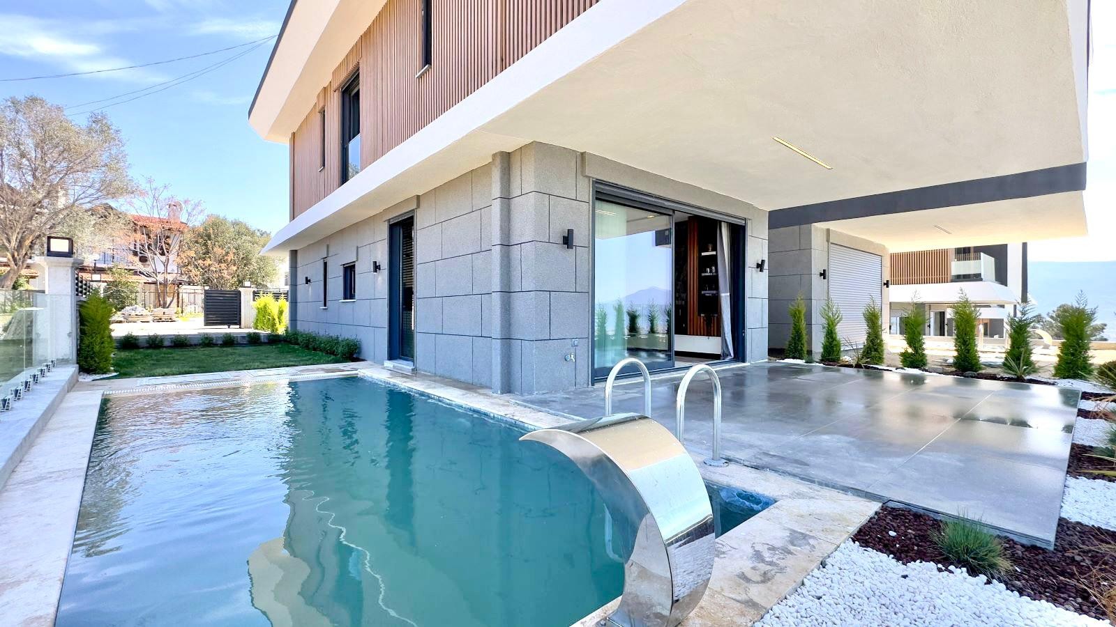 Luxury and Modern Comfort: Exclusive Villa for Sale