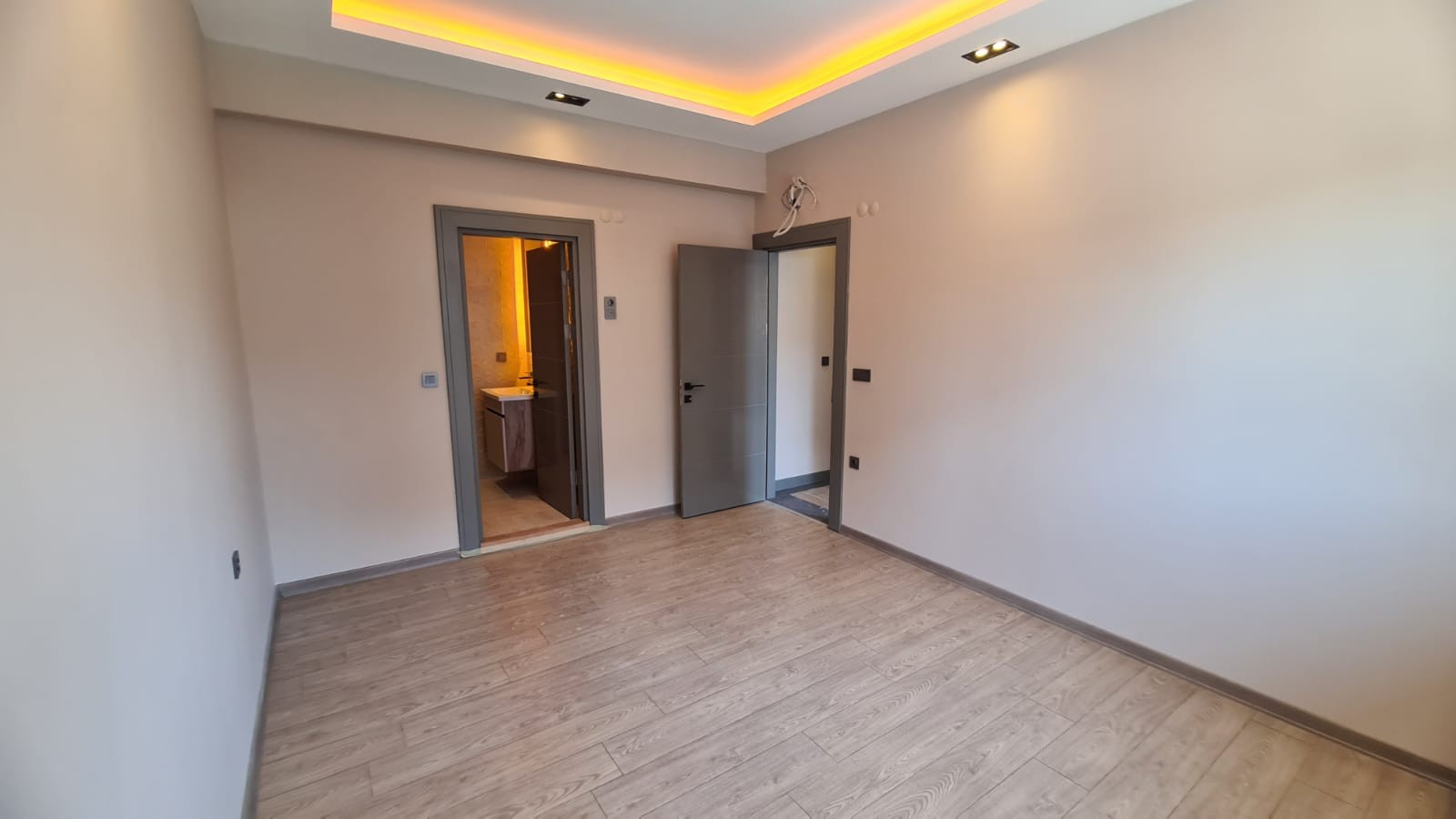 Exceptional 3-Bedroom Apartment for Your Modern Comfort