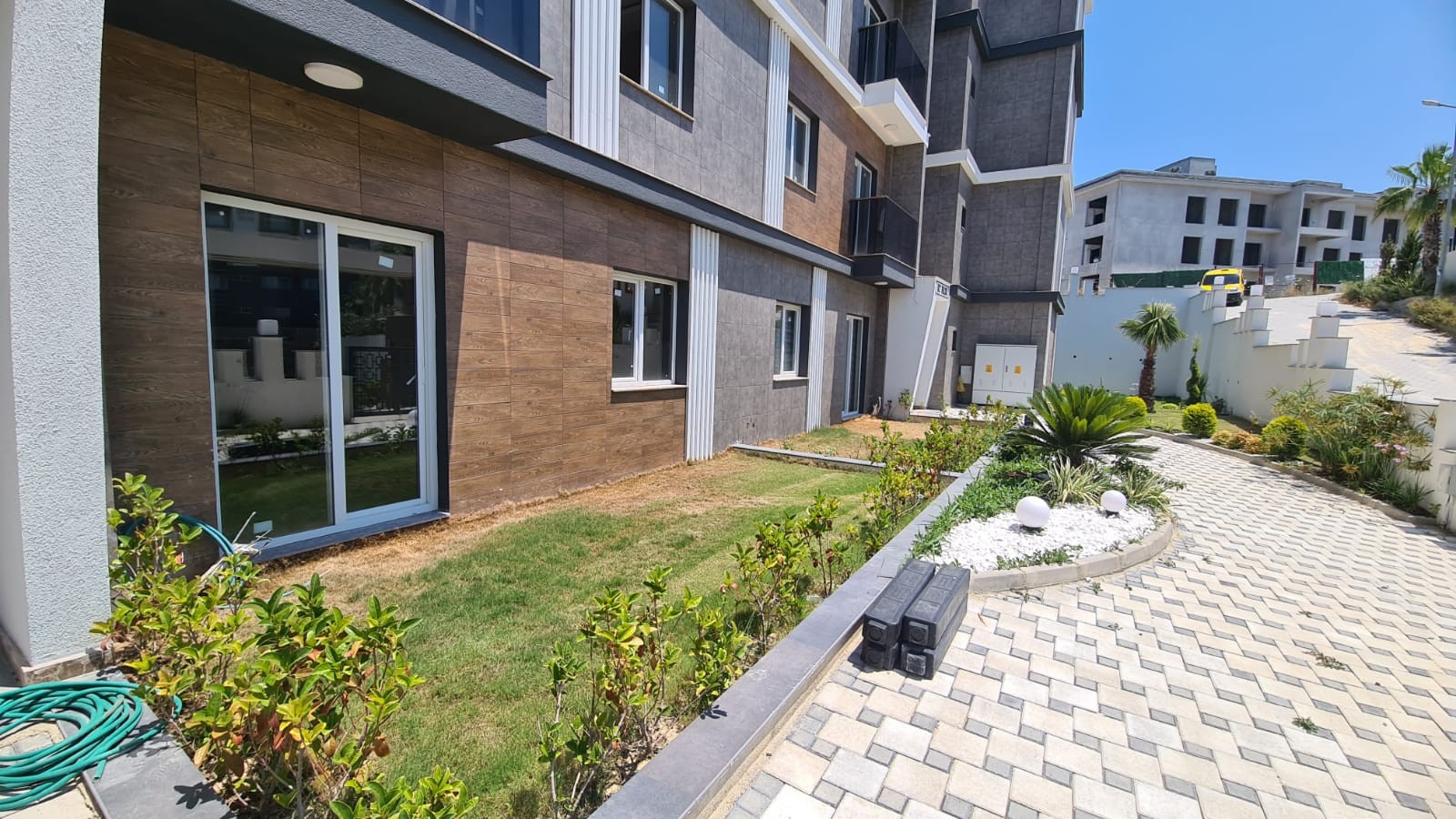 Exceptional 3-Bedroom Apartment for Your Modern Comfort