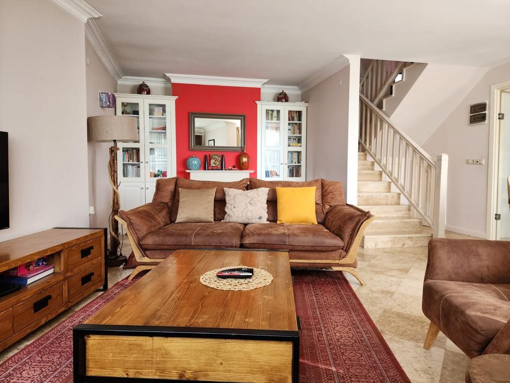 Spectacular Villa For Sale : Spacious Interior, Stunning Terrace, and Proximity to the Sea