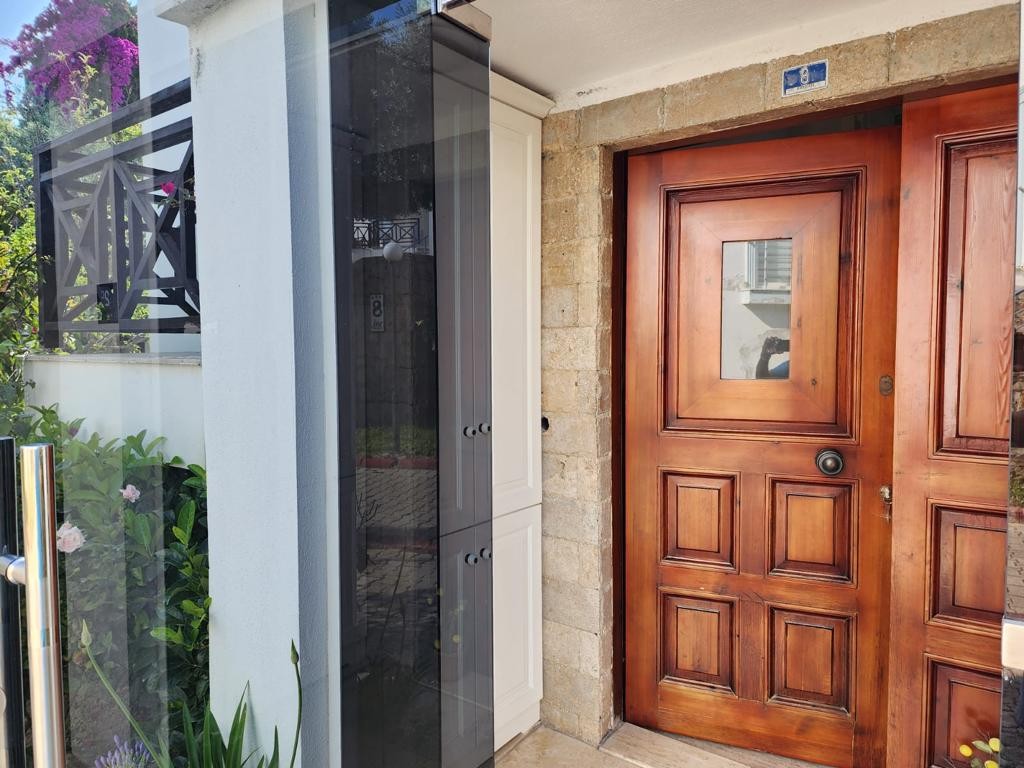 Spectacular Villa For Sale : Spacious Interior, Stunning Terrace, and Proximity to the Sea