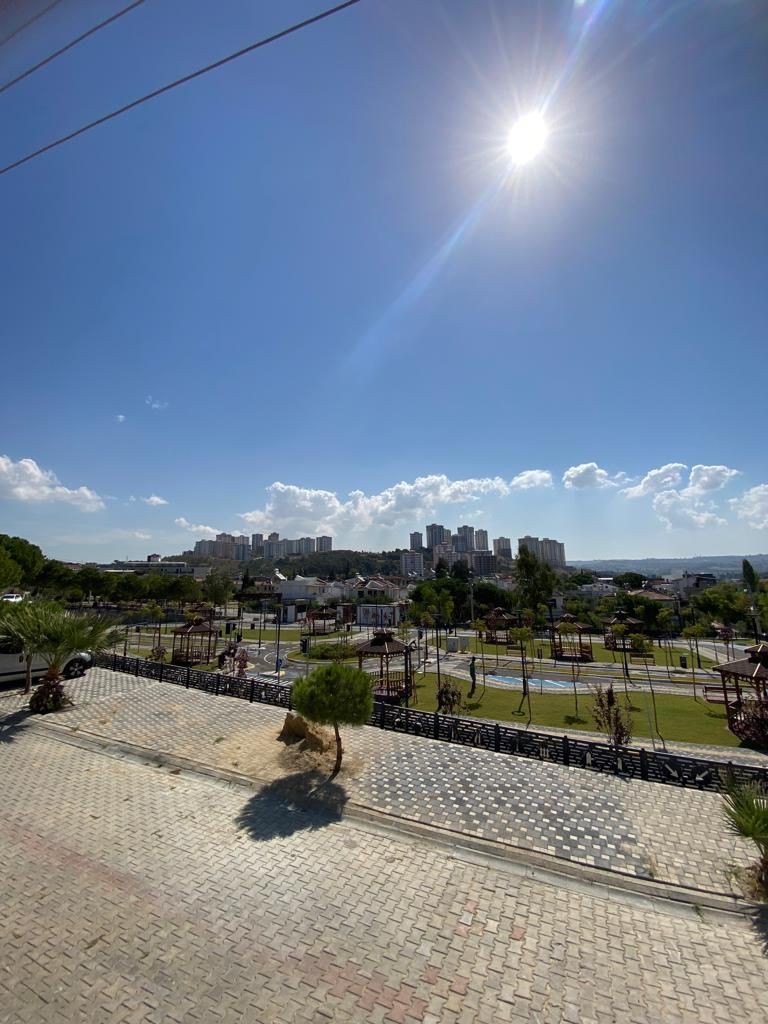 Luxurious and Modern House Equipped with Technology for Sale