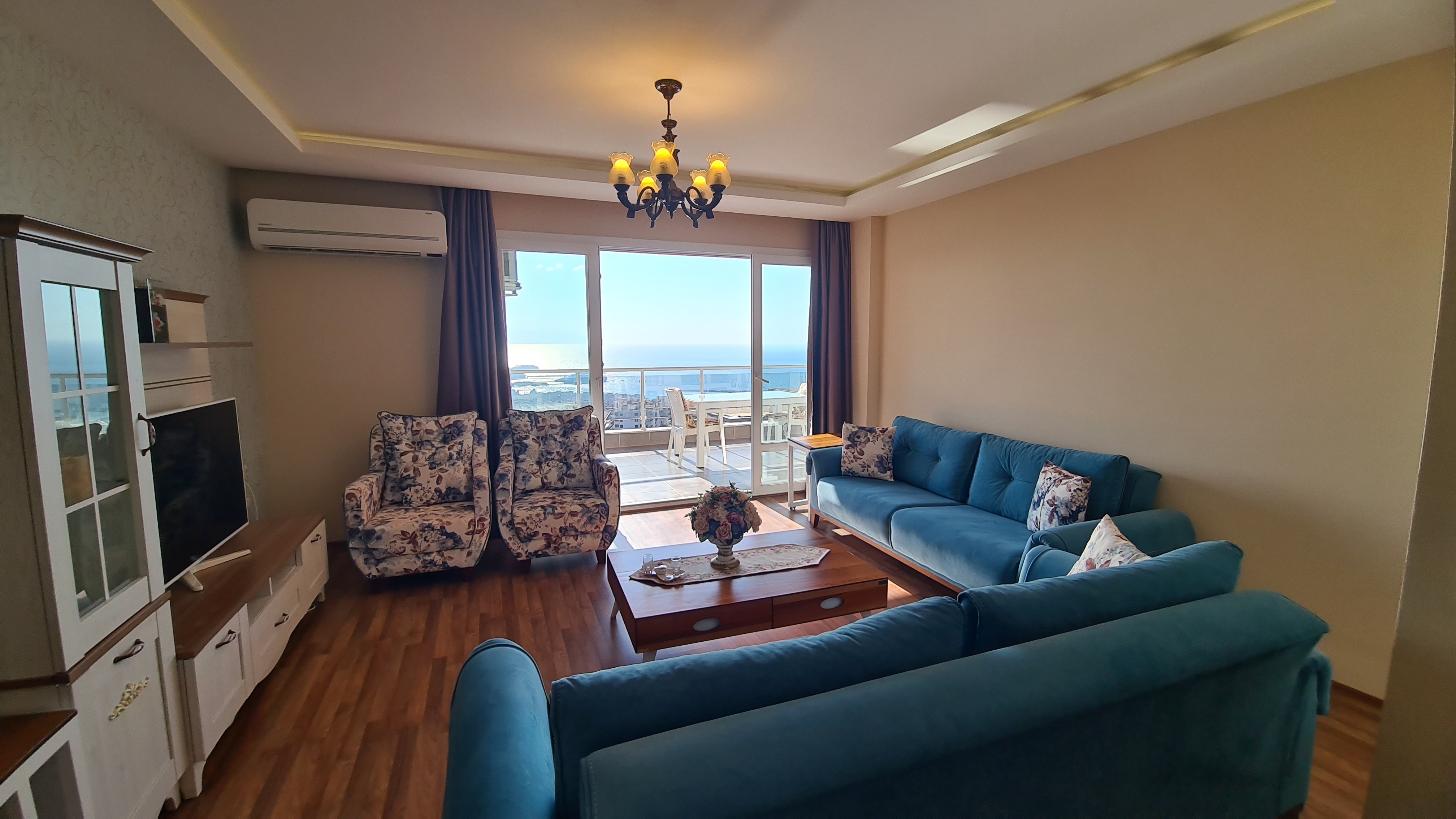 Fully furnished 3+1 flat with full sea view in the Aegean neighborhood