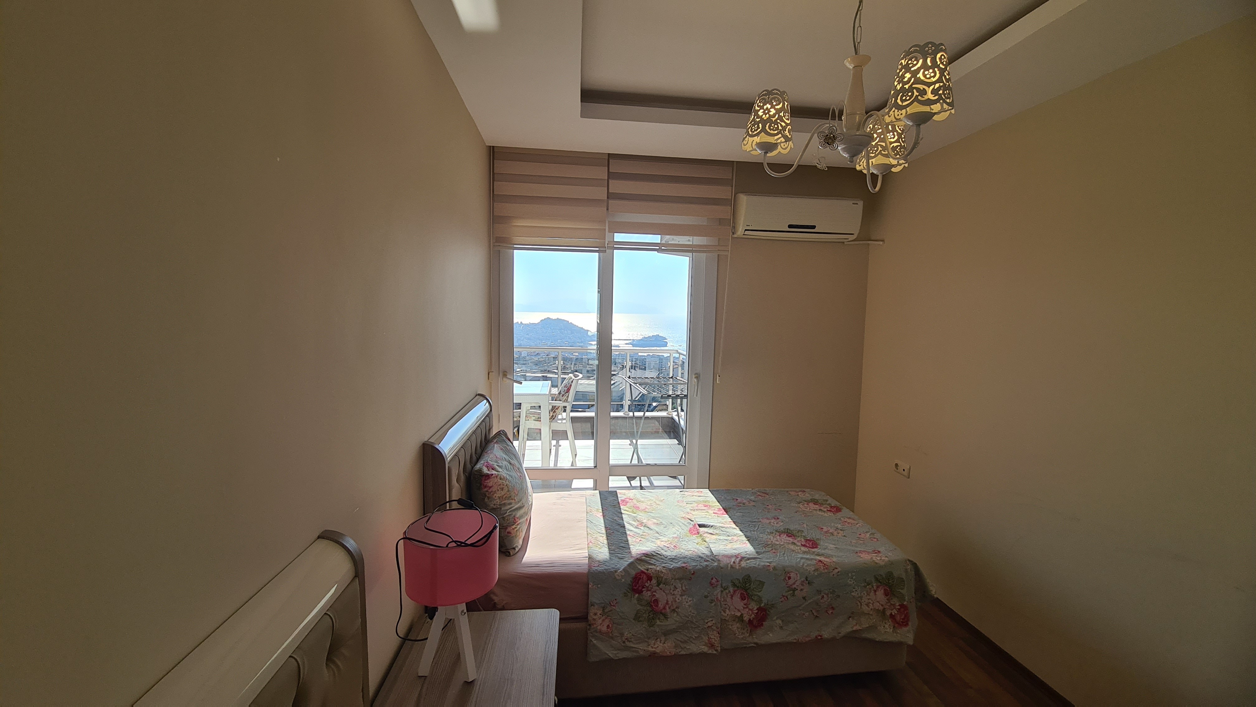 Fully furnished 3+1 flat with full sea view in the Aegean neighborhood