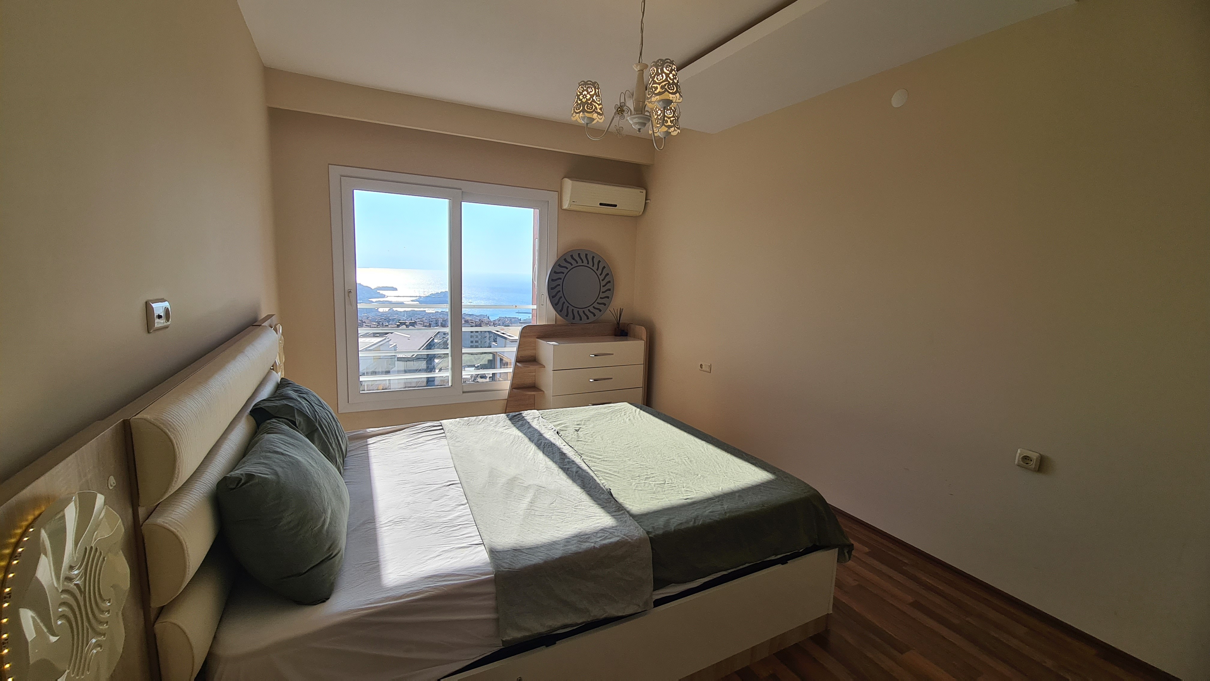 Fully furnished 3+1 flat with full sea view in the Aegean neighborhood