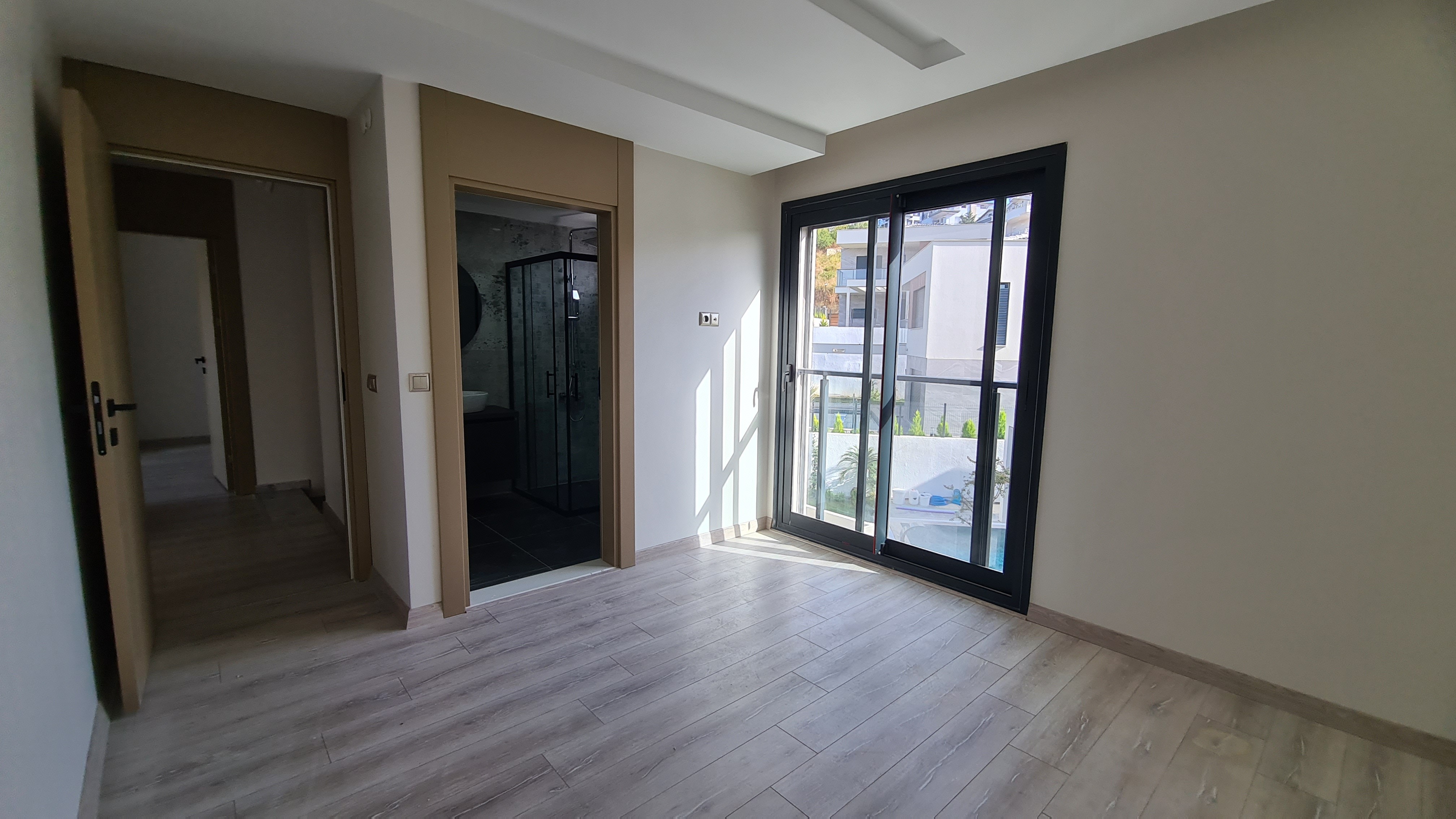 Private Villa with Private Pool Close to Long Beach and Shopping Mall