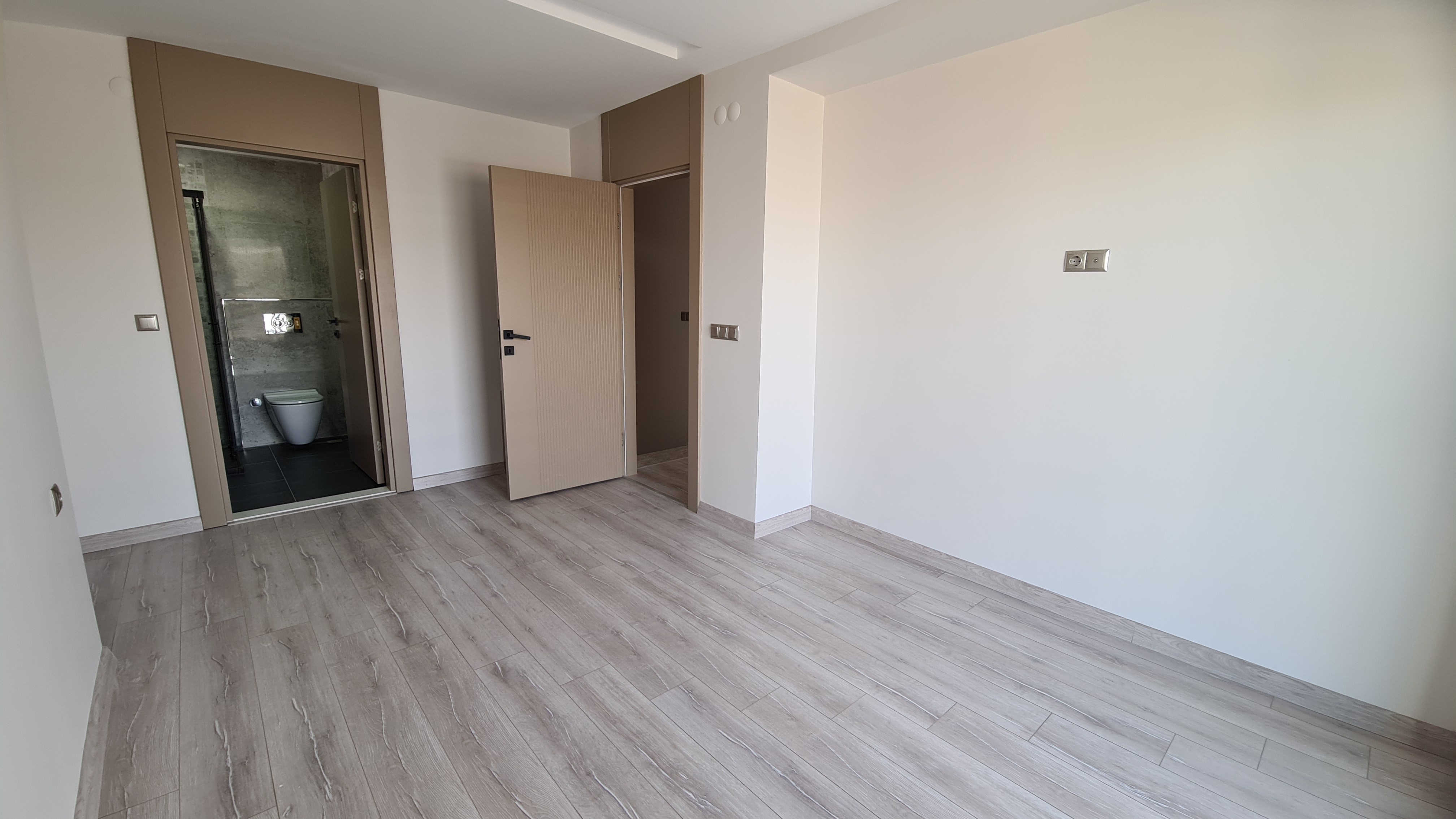 Private Villa with Private Pool Close to Long Beach and Shopping Mall