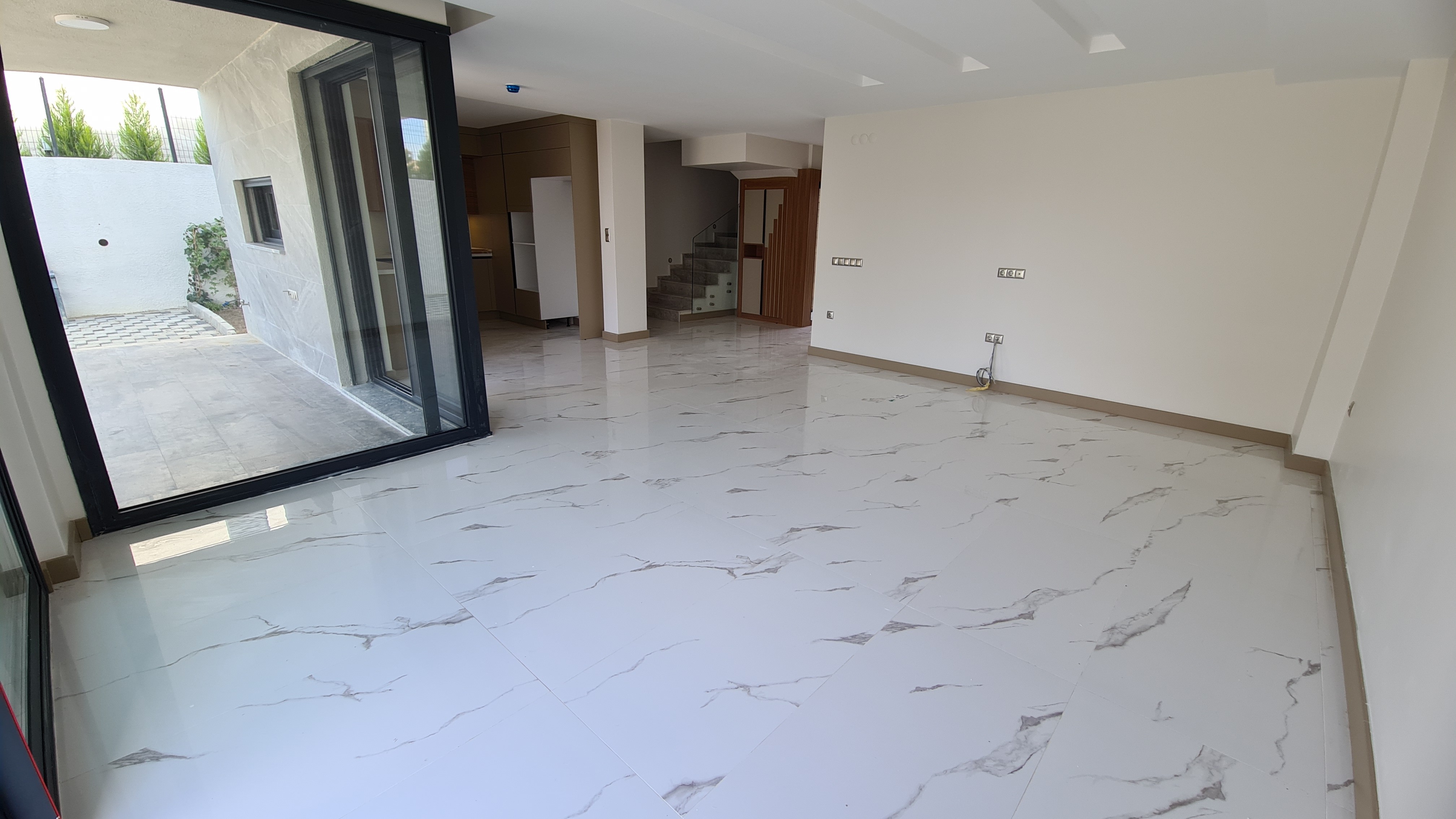 Private Villa with Private Pool Close to Long Beach and Shopping Mall