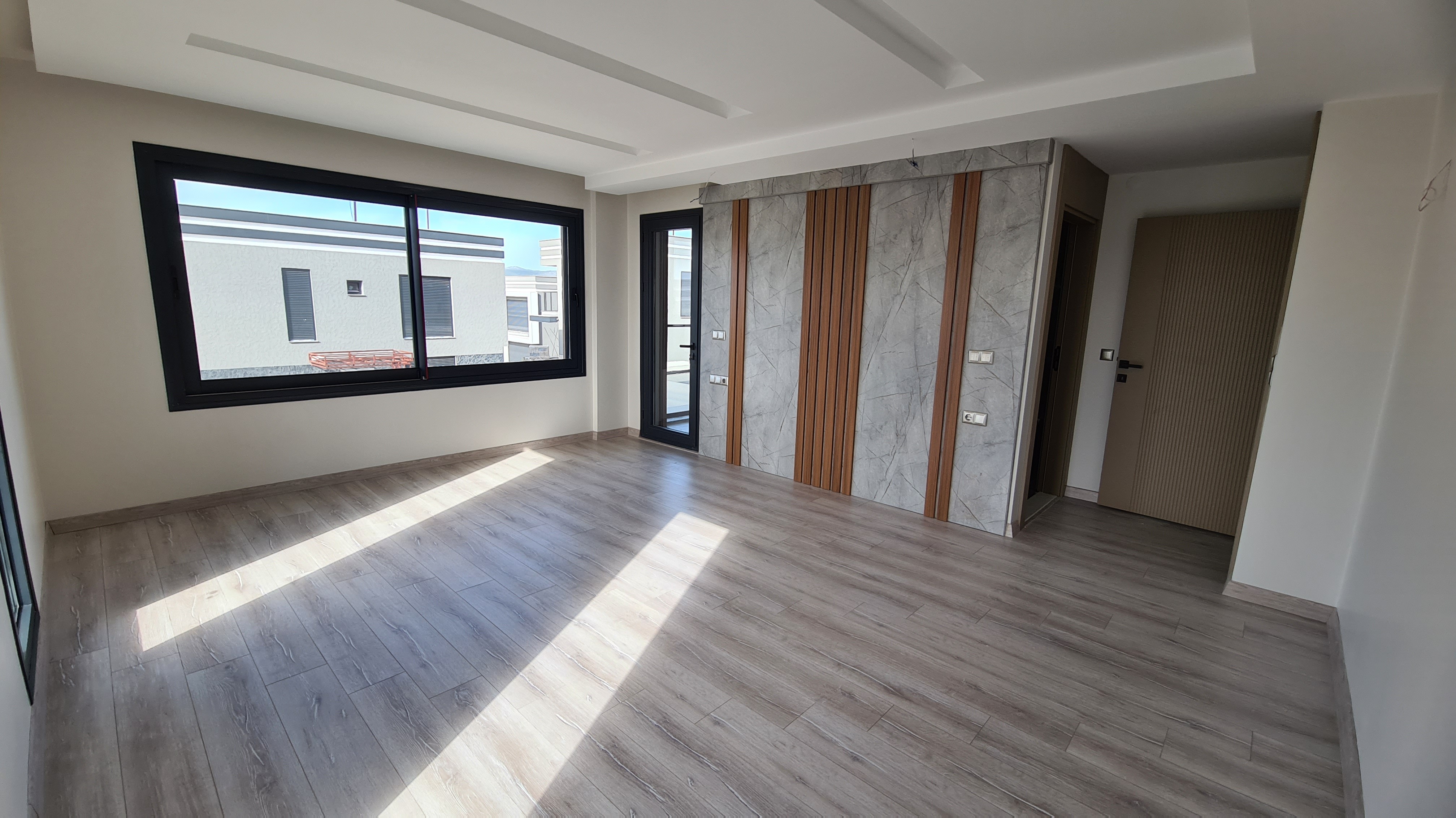 Private Villa with Private Pool Close to Long Beach and Shopping Mall