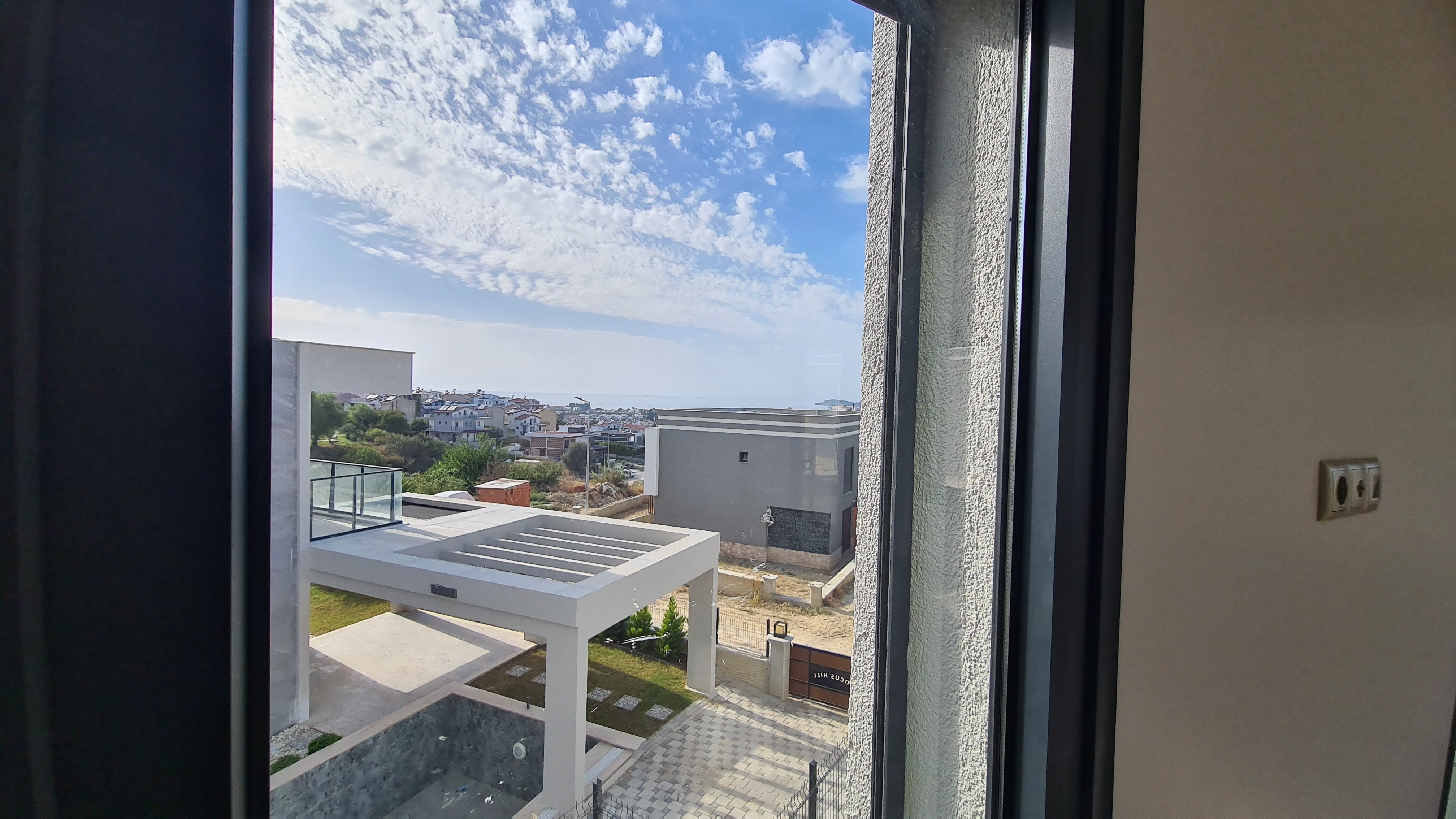 Private Villa with Private Pool Close to Long Beach and Shopping Mall